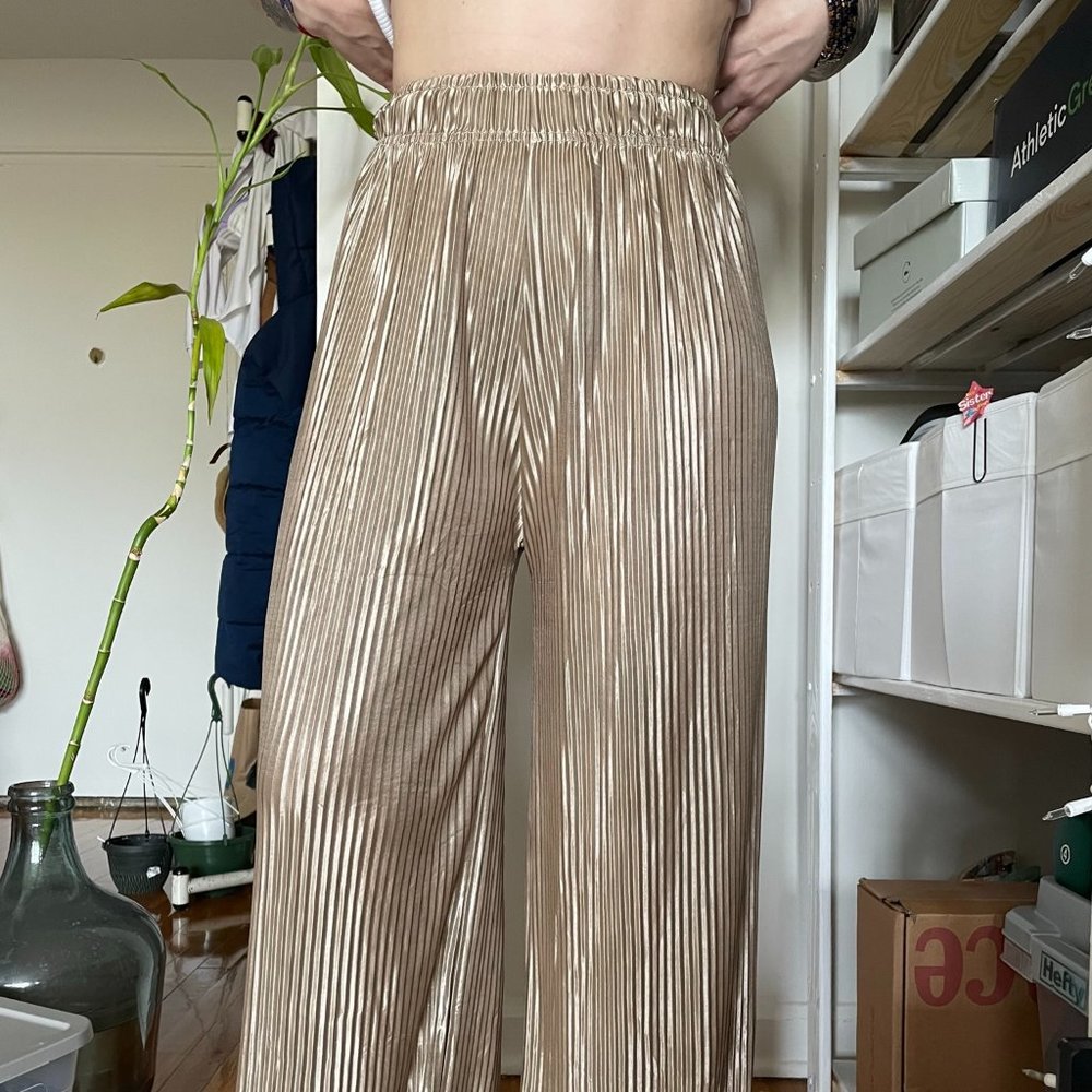 loose pants